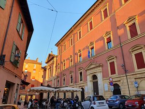 260423bologna300.jpg