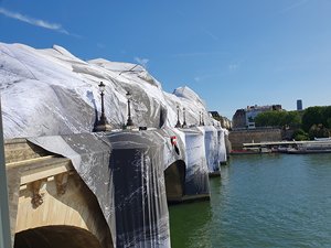 260614pontneufcaverne04.jpg